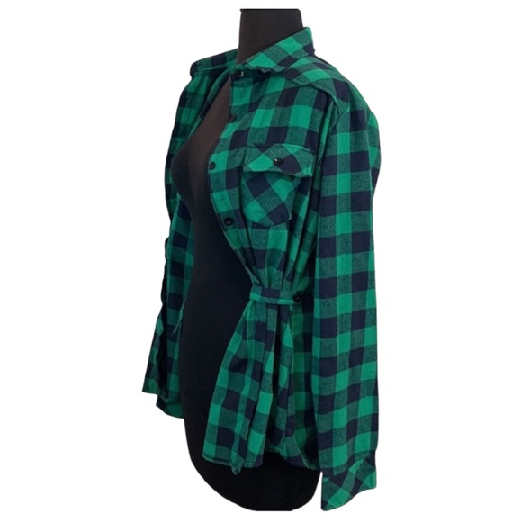 Ochenta green and black flannel. Button up w/ Synch waist! - Picture 8 of 9